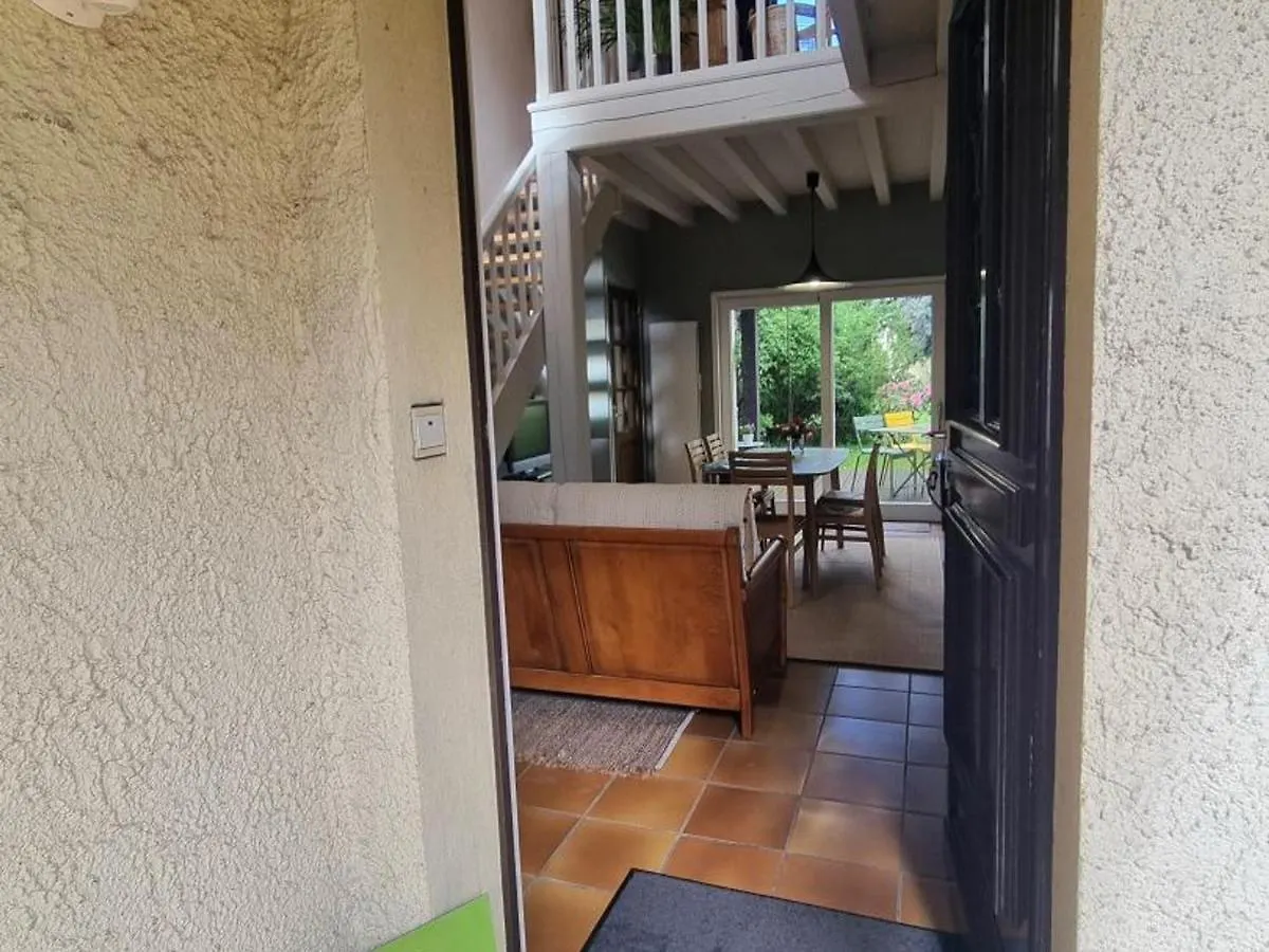 Maison Cosy Avec Terrasse, Jardin Fleuri, Et Tout Confort A Saint-Galmier - Fr-1-496-292 Holiday home